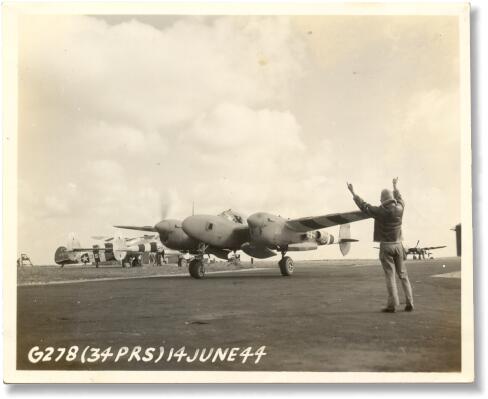 Lt. Von Tempsky returns to Chalgrove in 304 after mission over France. (Charlie Hoy)